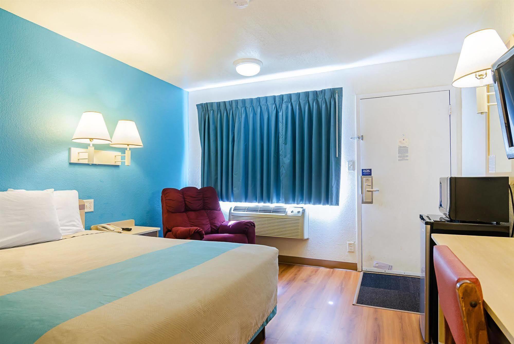 Motel 6-Mitchell, Sd Zewnętrze zdjęcie