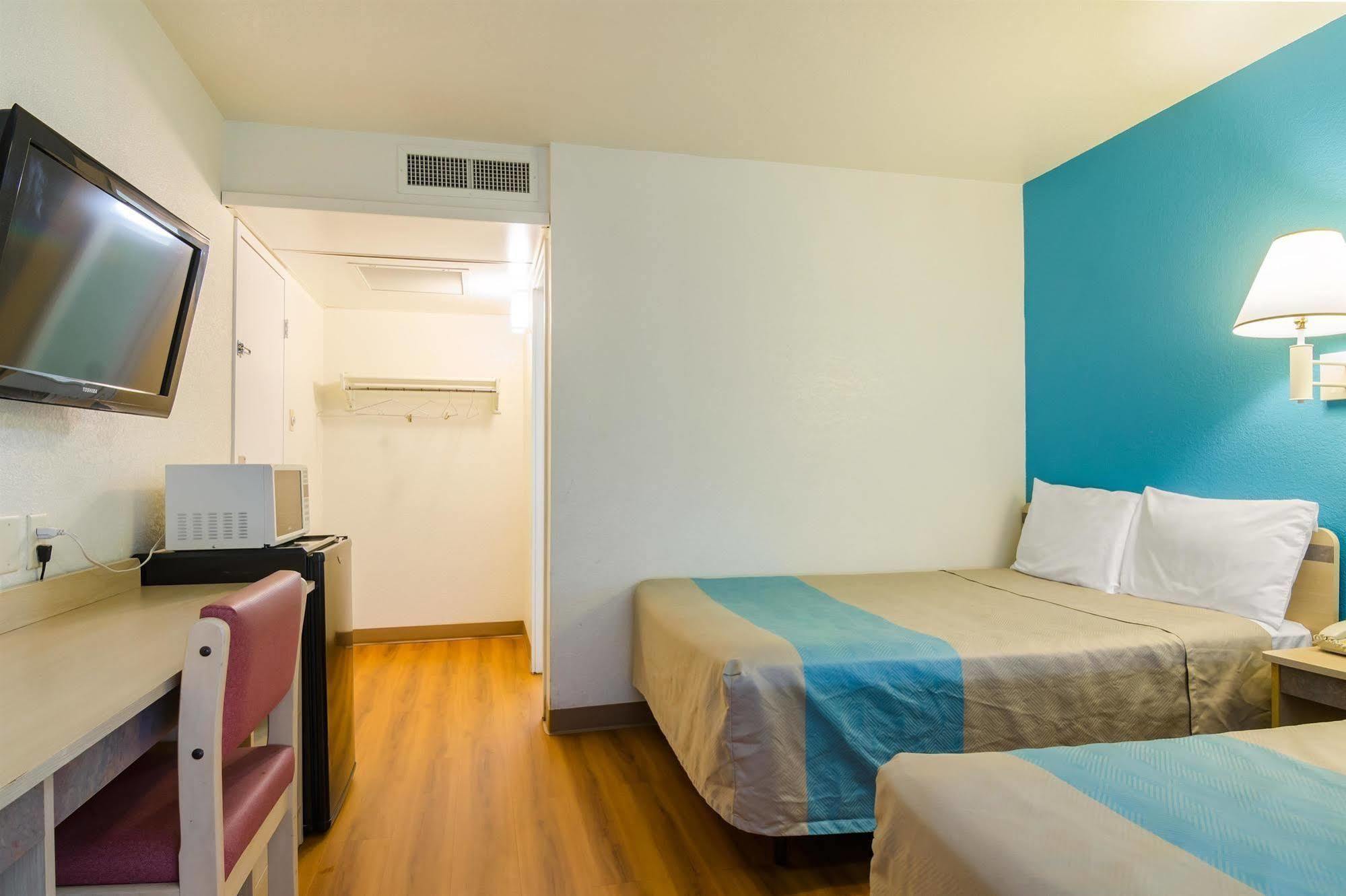 Motel 6-Mitchell, Sd Zewnętrze zdjęcie