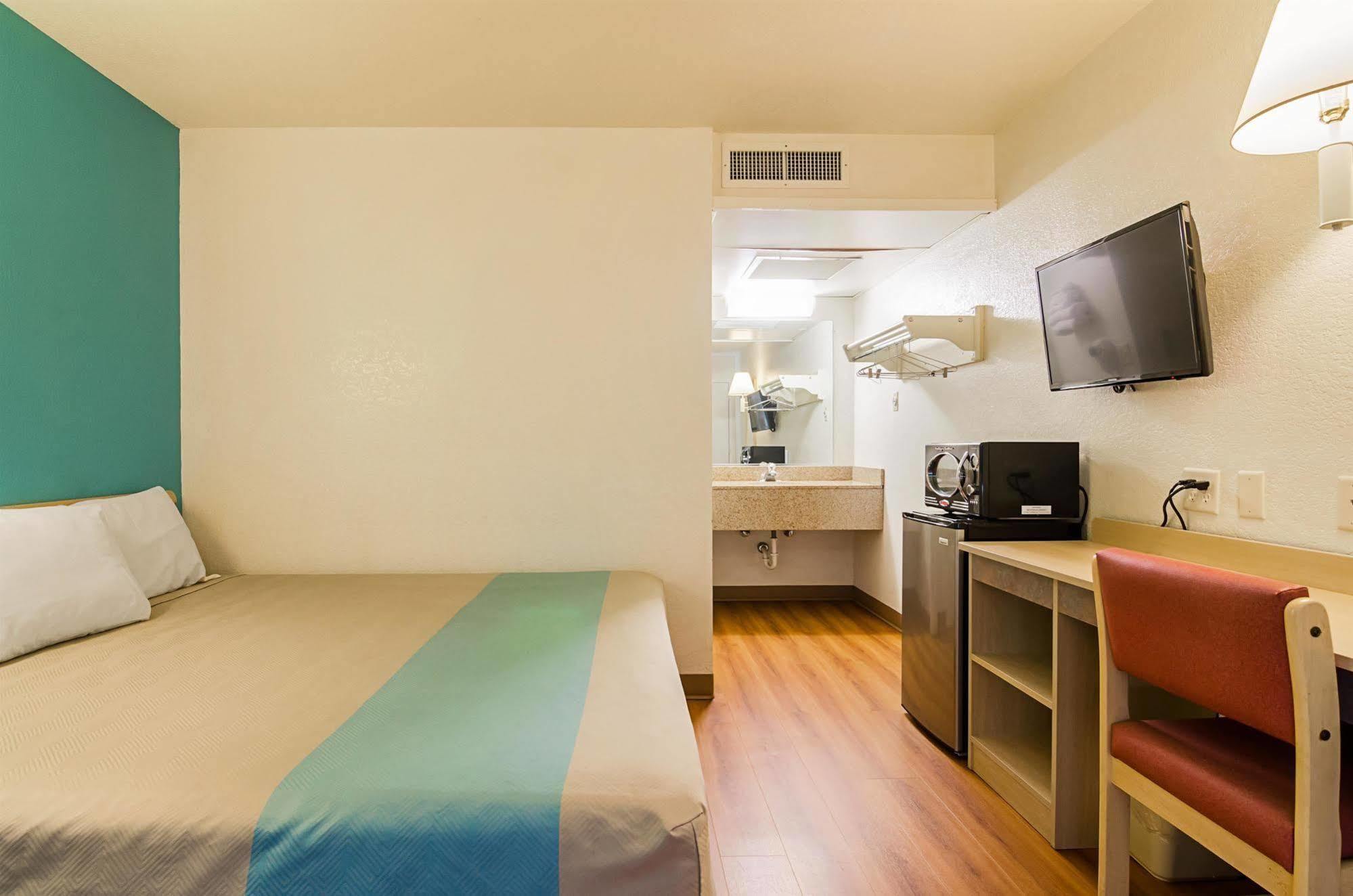Motel 6-Mitchell, Sd Zewnętrze zdjęcie