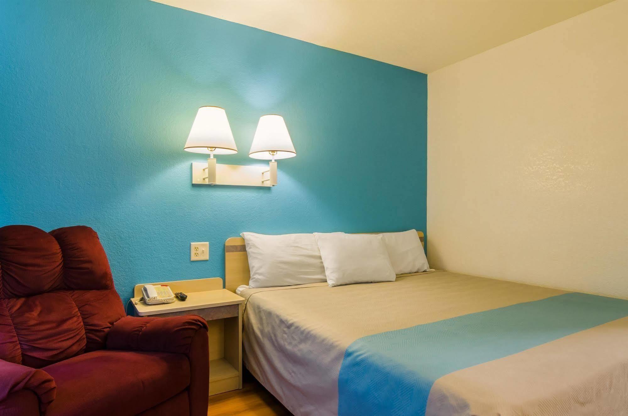 Motel 6-Mitchell, Sd Zewnętrze zdjęcie