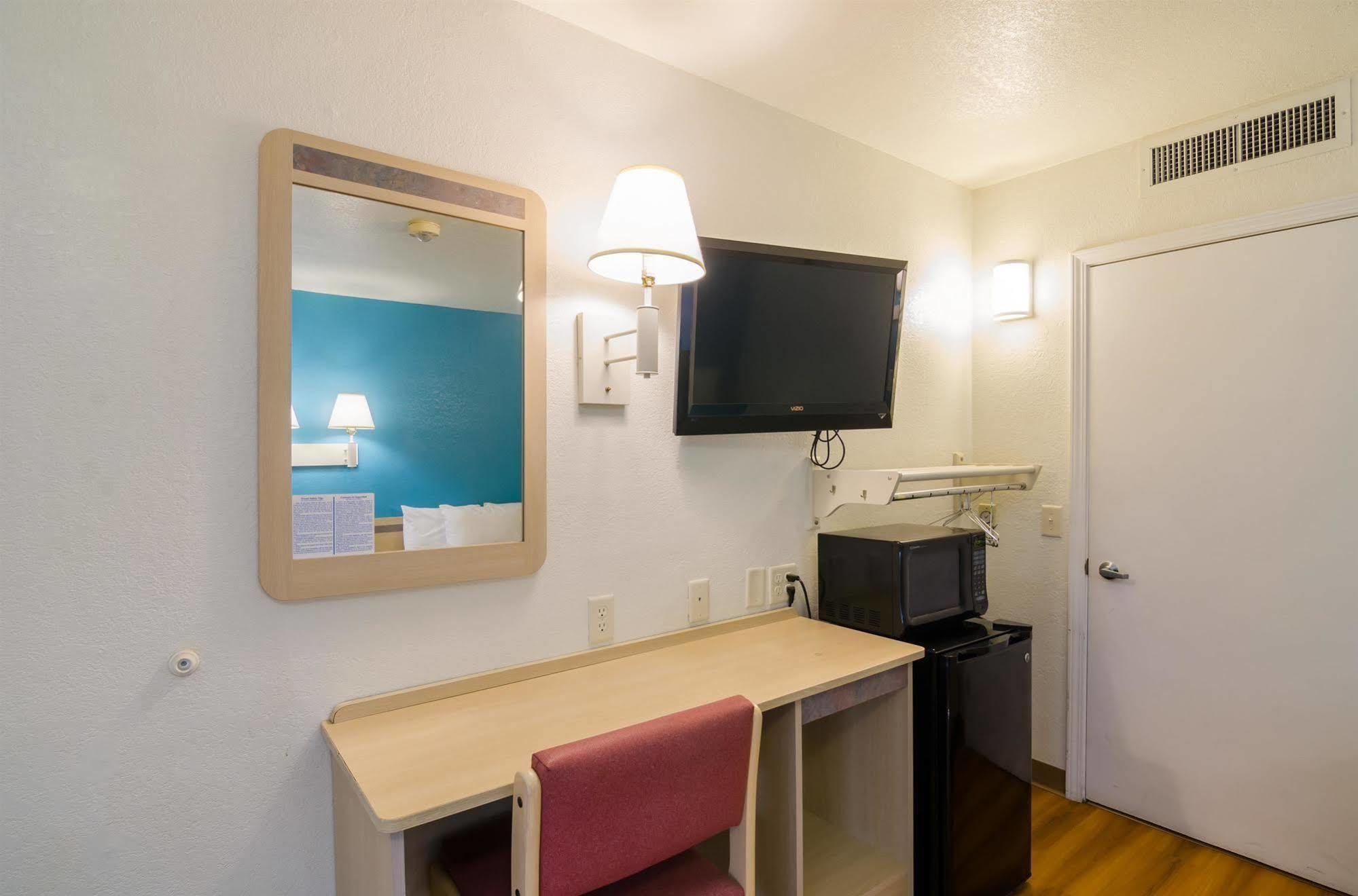 Motel 6-Mitchell, Sd Zewnętrze zdjęcie