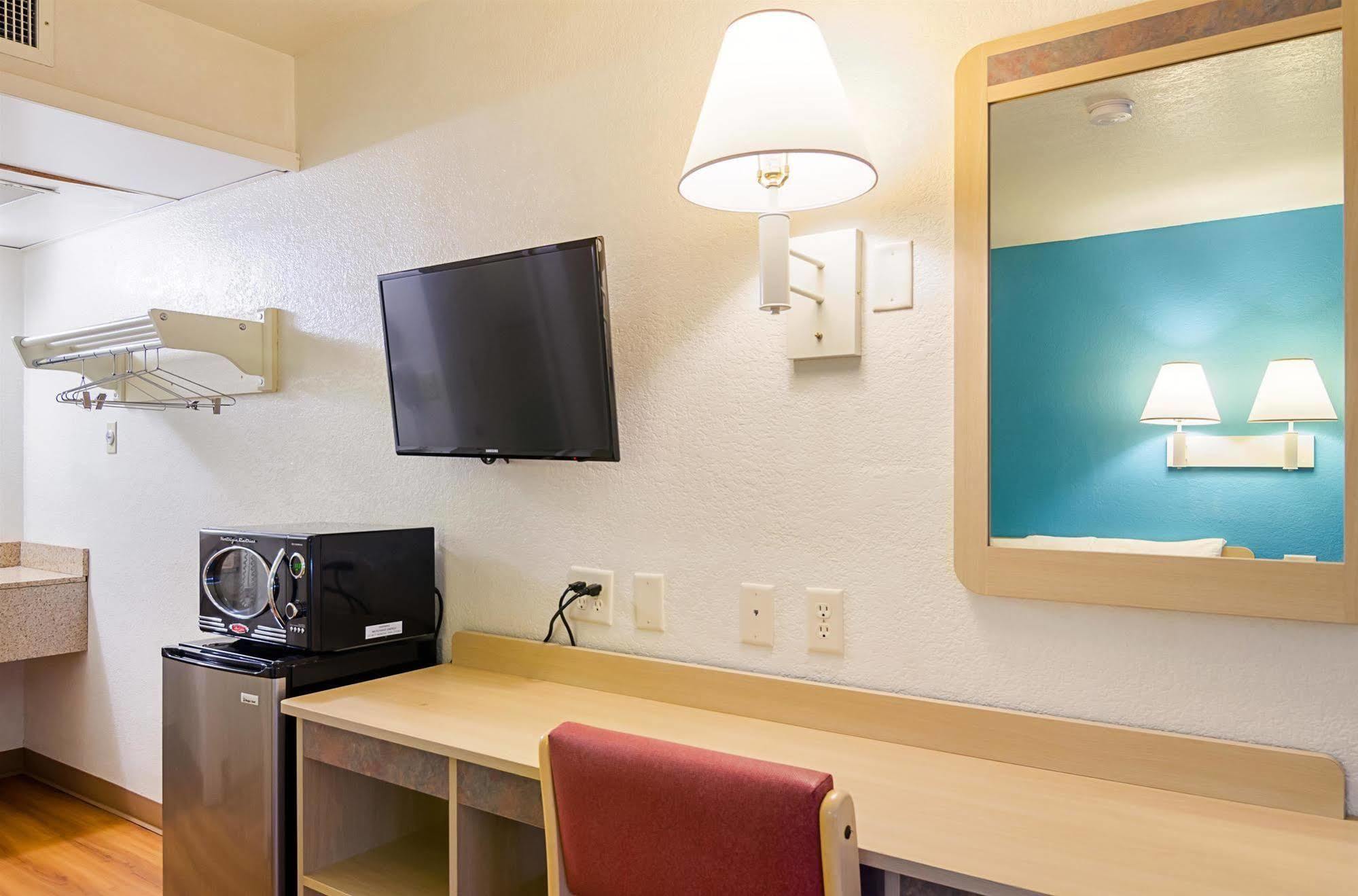 Motel 6-Mitchell, Sd Zewnętrze zdjęcie