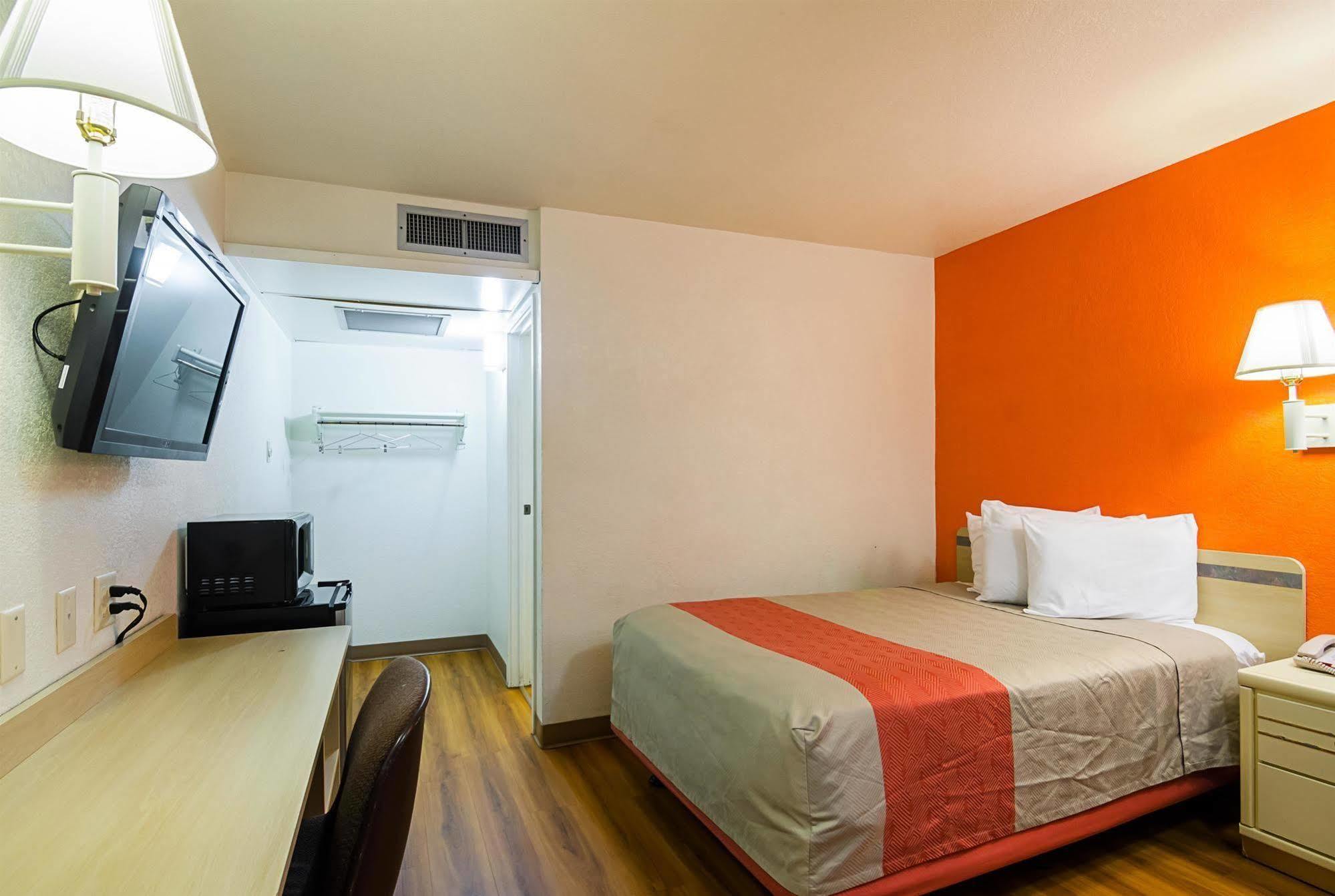 Motel 6-Mitchell, Sd Zewnętrze zdjęcie