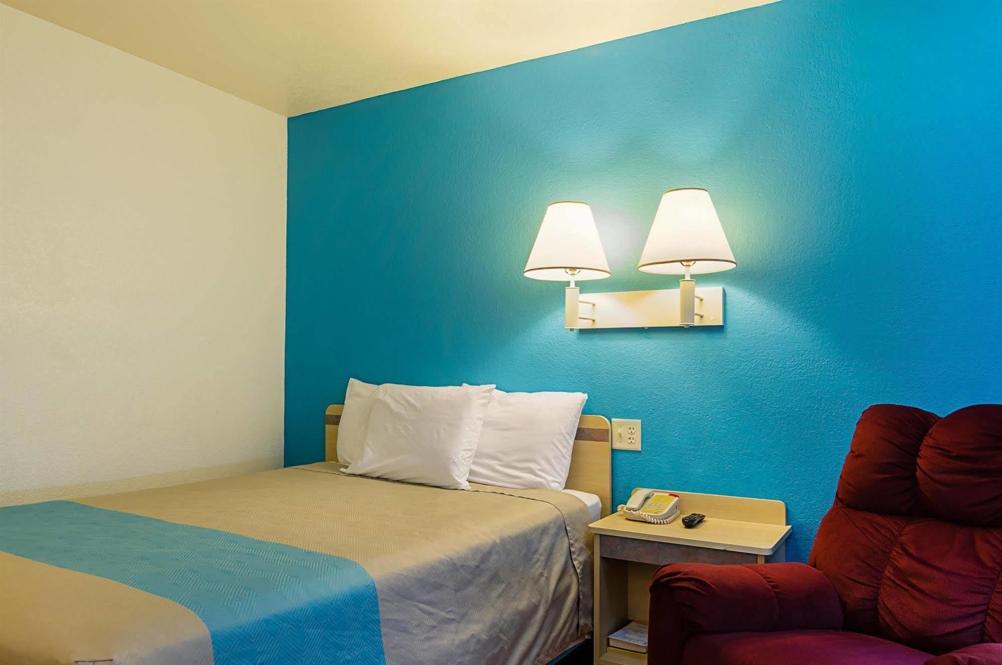 Motel 6-Mitchell, Sd Zewnętrze zdjęcie